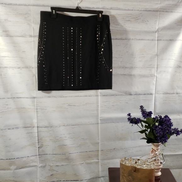 Rock & Republic Dresses & Skirts - ROCK & REPUBLIC BLACK EMBELLISHED SKIRT-SZ 10